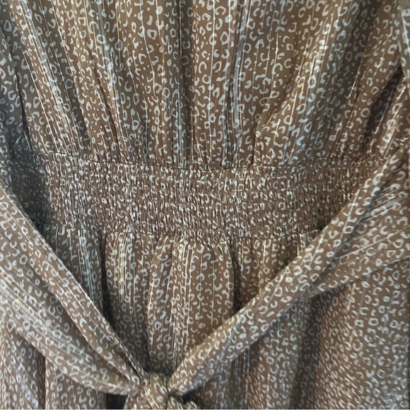 V-neck dress smocked back, tiered skirt, back tie, leopard print in junior large - Picture 10 of 11